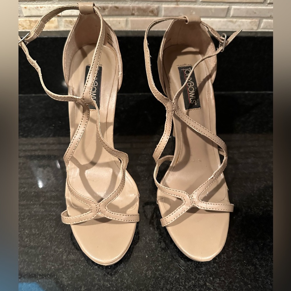 Tony Bowls heels